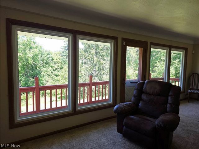 7623 Alan Pky, Middleburg Heights, OH 44130