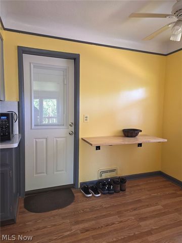 7623 Alan Pky, Middleburg Heights, OH 44130