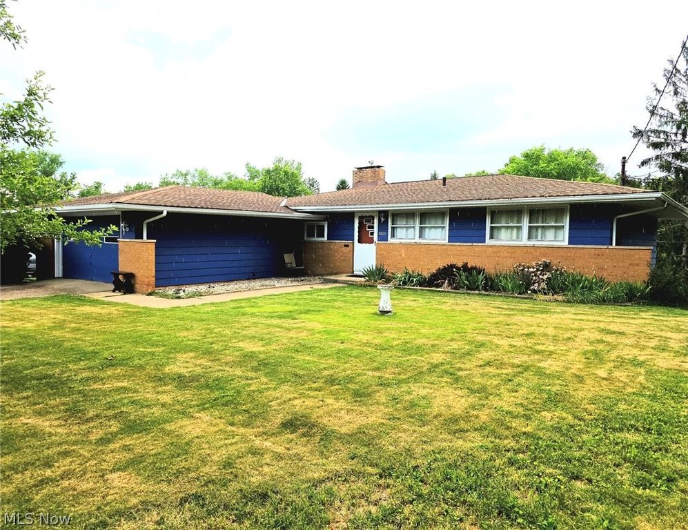 7623 Alan Pky, Middleburg Heights, OH 44130
