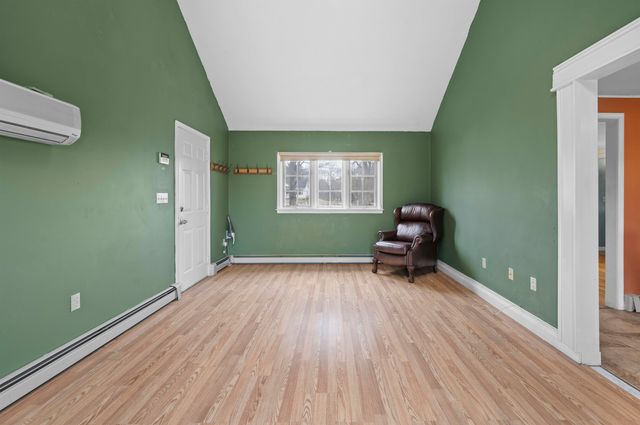 107 County Farm Cross Road, Dover, NH 03820