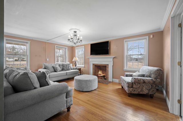 107 County Farm Cross Road, Dover, NH 03820