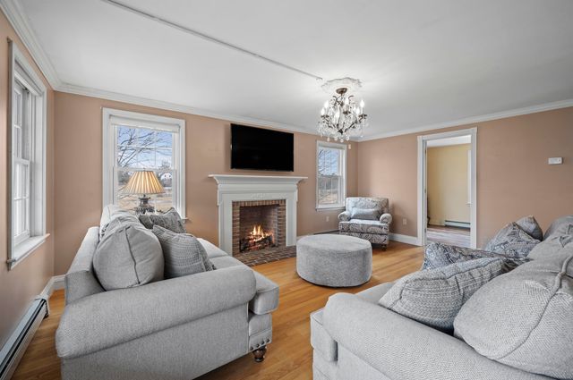 107 County Farm Cross Road, Dover, NH 03820