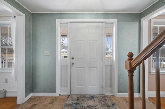 107 County Farm Cross Road, Dover, NH 03820