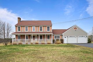 107 County Farm Cross Road, Dover, NH 03820