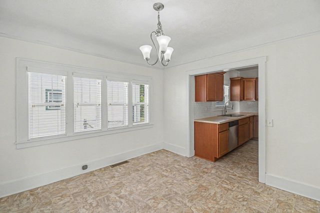735 Eleanor Street Ne, City Of Grand Rapids, MI 49505