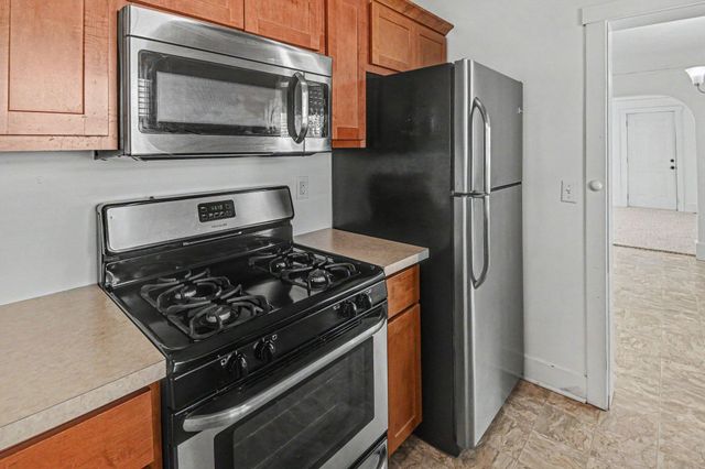 735 Eleanor Street Ne, City Of Grand Rapids, MI 49505