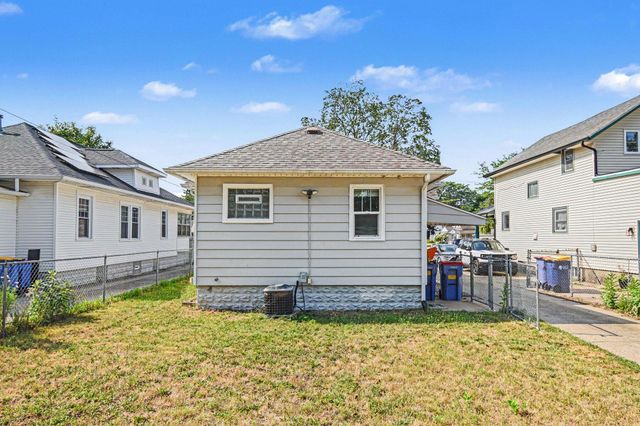 735 Eleanor Street Ne, City Of Grand Rapids, MI 49505