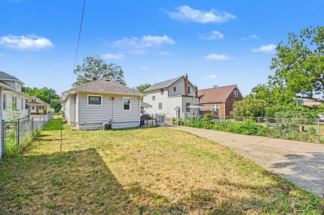 735 Eleanor Street Ne, City Of Grand Rapids, MI 49505