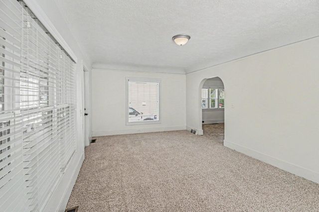 735 Eleanor Street Ne, City Of Grand Rapids, MI 49505