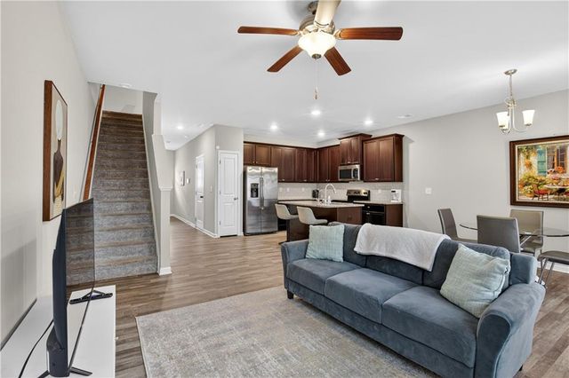 4918 Lower Elm, Atlanta, GA 30349