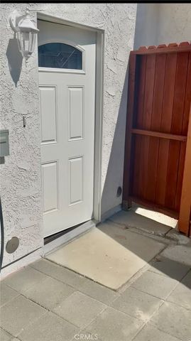 10133 Kester, San Fernando, CA 91345
