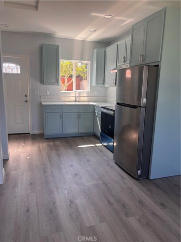 10133 Kester, San Fernando, CA 91345