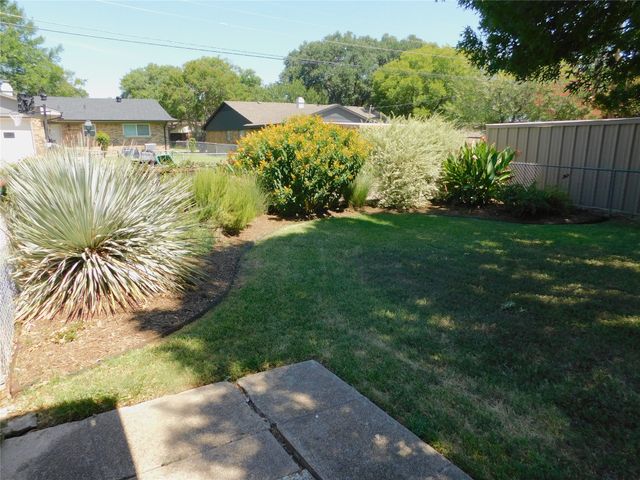 2445 Eastbrook Drive, Mesquite, TX 75150