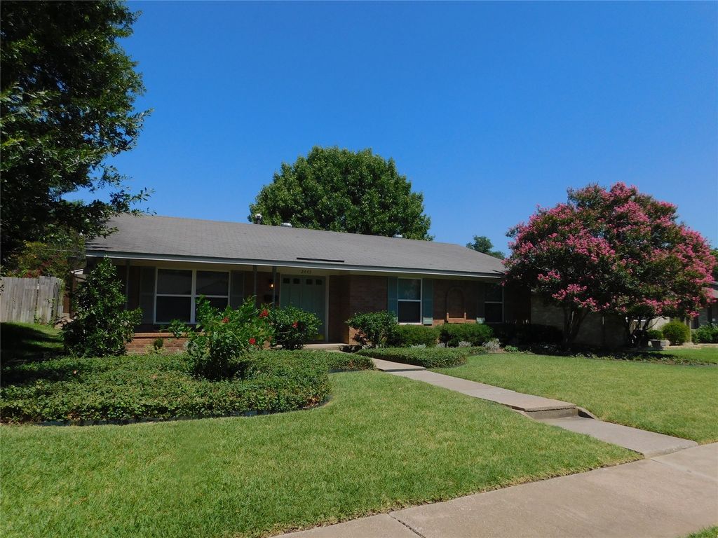 2445 Eastbrook Drive, Mesquite, TX 75150