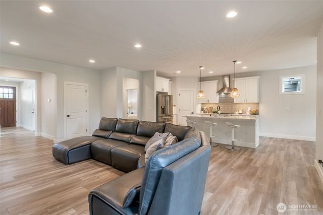 22425 285th st, Maple Valley, WA 98038