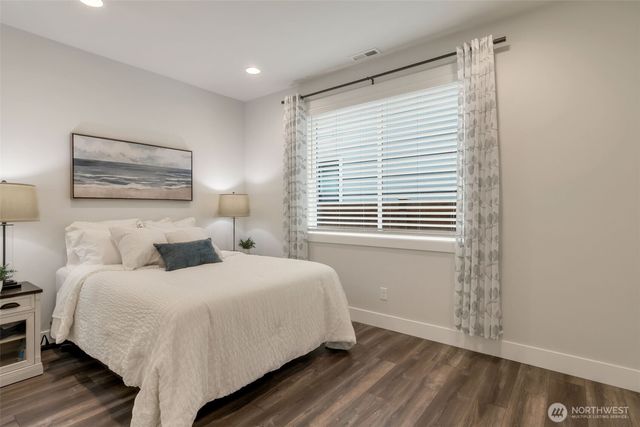 22425 285th st, Maple Valley, WA 98038