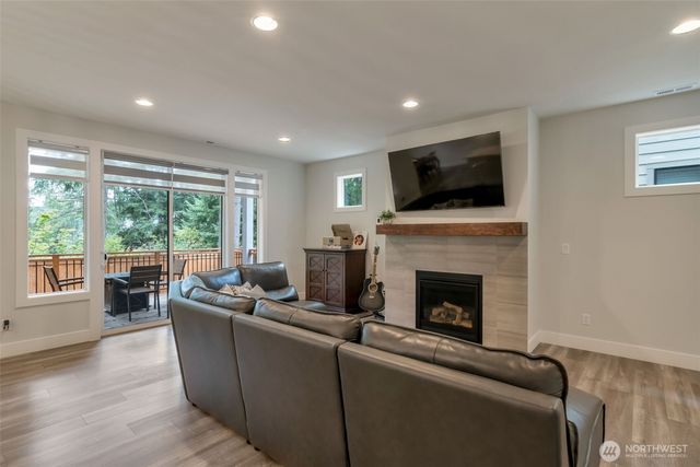 22425 285th st, Maple Valley, WA 98038