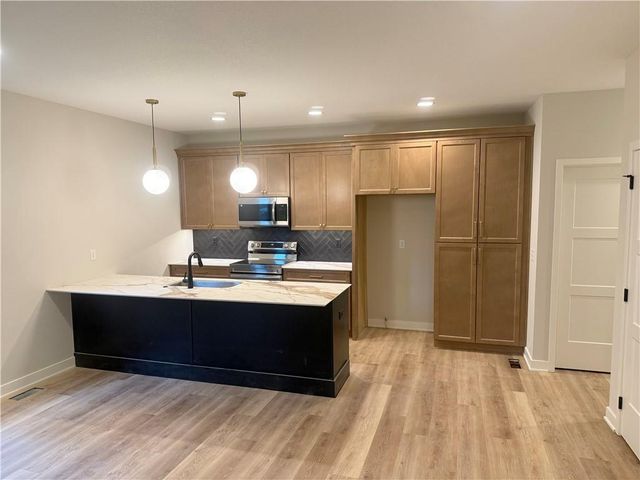 506 NW 15th Street, Blue Springs, MO 64015