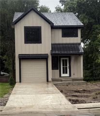 506 NW 15th Street, Blue Springs, MO 64015