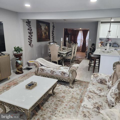 309 OAKLAND AVE, Bellmawr, NJ 08031