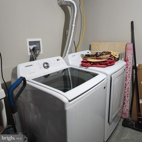 309 OAKLAND AVE, Bellmawr, NJ 08031