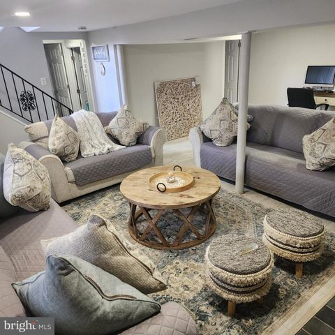 309 OAKLAND AVE, Bellmawr, NJ 08031