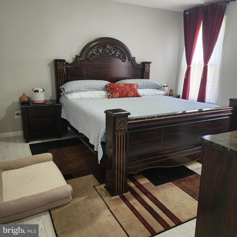 309 OAKLAND AVE, Bellmawr, NJ 08031