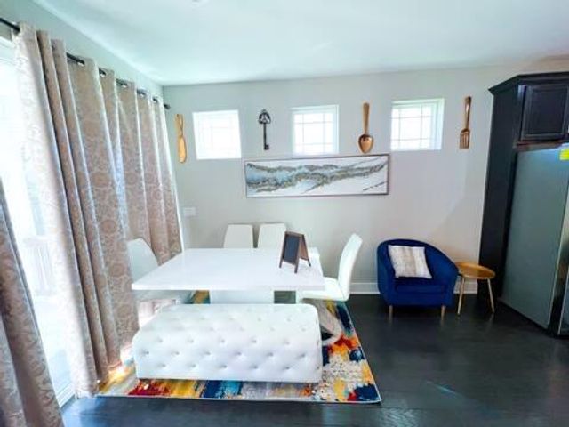 807 E 16th ST B, Austin, TX 78702