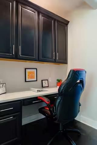 807 E 16th ST B, Austin, TX 78702