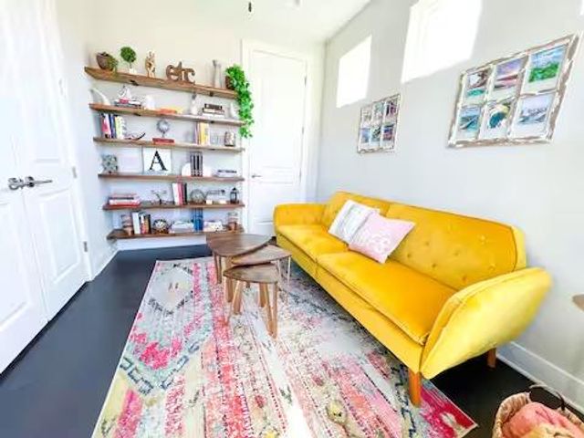 807 E 16th ST B, Austin, TX 78702