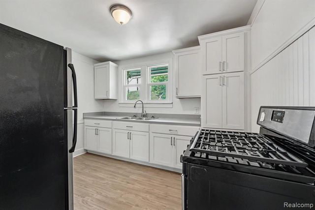 15224 Rossini Drive, Detroit, MI 48205