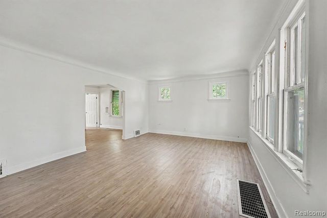 15224 Rossini Drive, Detroit, MI 48205