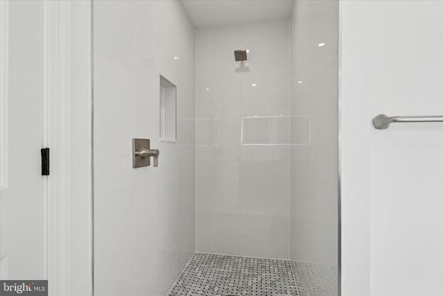 896 CONESTOGA RD, Berwyn, PA 19312