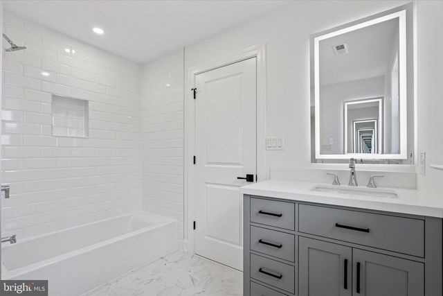896 CONESTOGA RD, Berwyn, PA 19312
