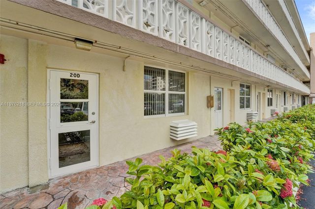 1936 S Ocean 20D, Hallandale Beach, FL 33009