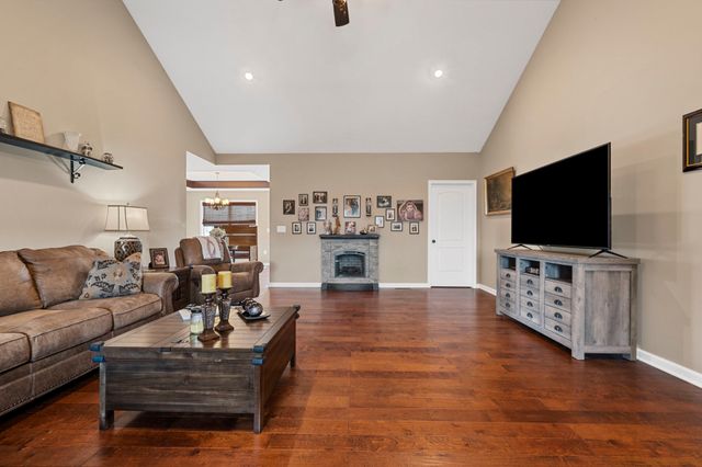 2843 Tumbleweed Trail Ave, Bowling Green, KY 42101