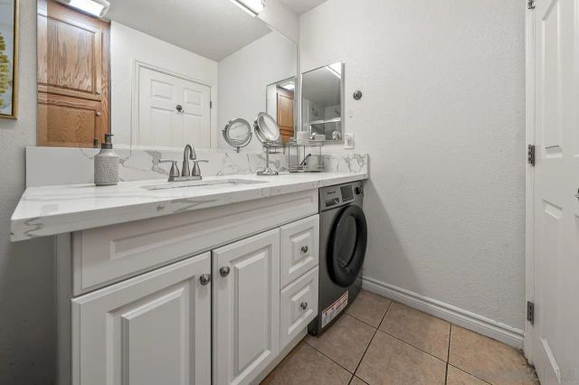 1845 Bayview Heights 99, San Diego, CA 92105