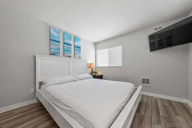 1845 Bayview Heights 99, San Diego, CA 92105
