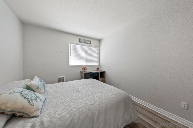 1845 Bayview Heights 99, San Diego, CA 92105