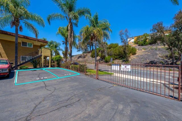 1845 Bayview Heights 99, San Diego, CA 92105