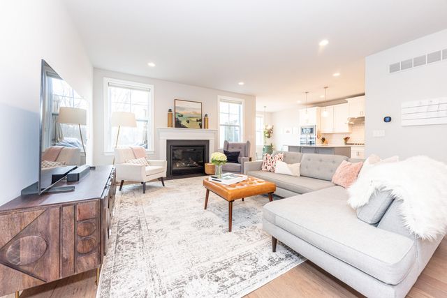 3370 Roseford Boulevard, Ann Arbor, MI 48105