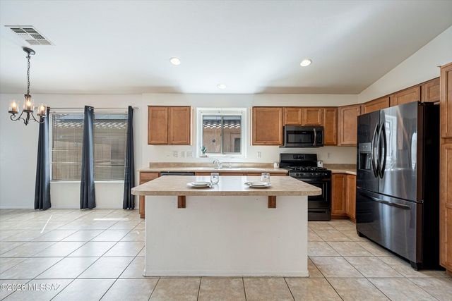 12972 E Douglas Camp Spring Drive, Vail, AZ 85641