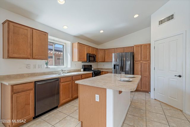 12972 E Douglas Camp Spring Drive, Vail, AZ 85641