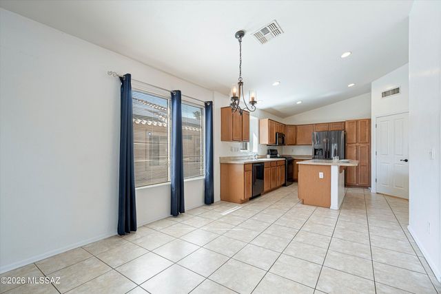 12972 E Douglas Camp Spring Drive, Vail, AZ 85641