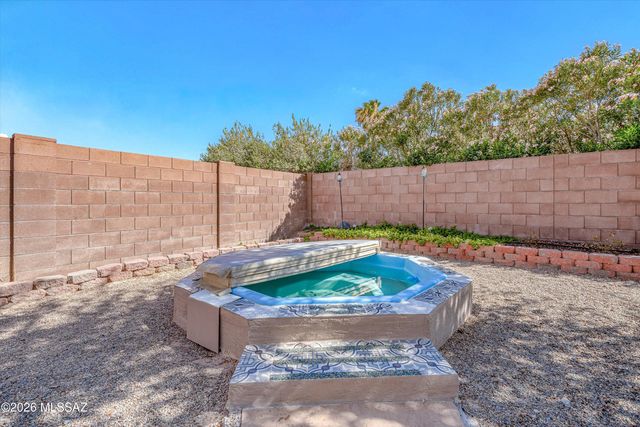 12972 E Douglas Camp Spring Drive, Vail, AZ 85641