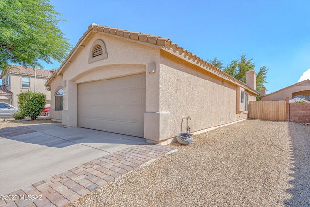 12972 E Douglas Camp Spring Drive, Vail, AZ 85641