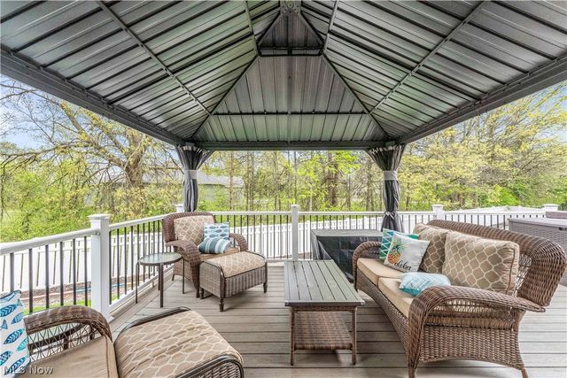 9026 Huxley Lane, Olmsted Twp, OH 44138