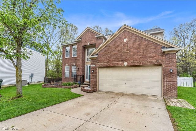 9026 Huxley Lane, Olmsted Twp, OH 44138