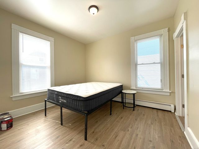 196 Blatchley Avenue 2, New Haven, CT 06513