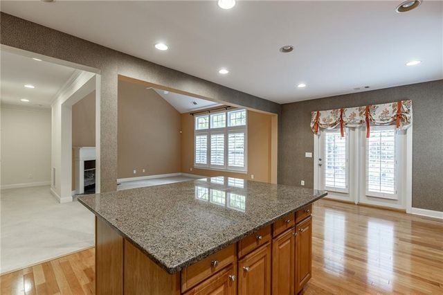 7042 Tree House Way, Flowery Branch, GA 30542